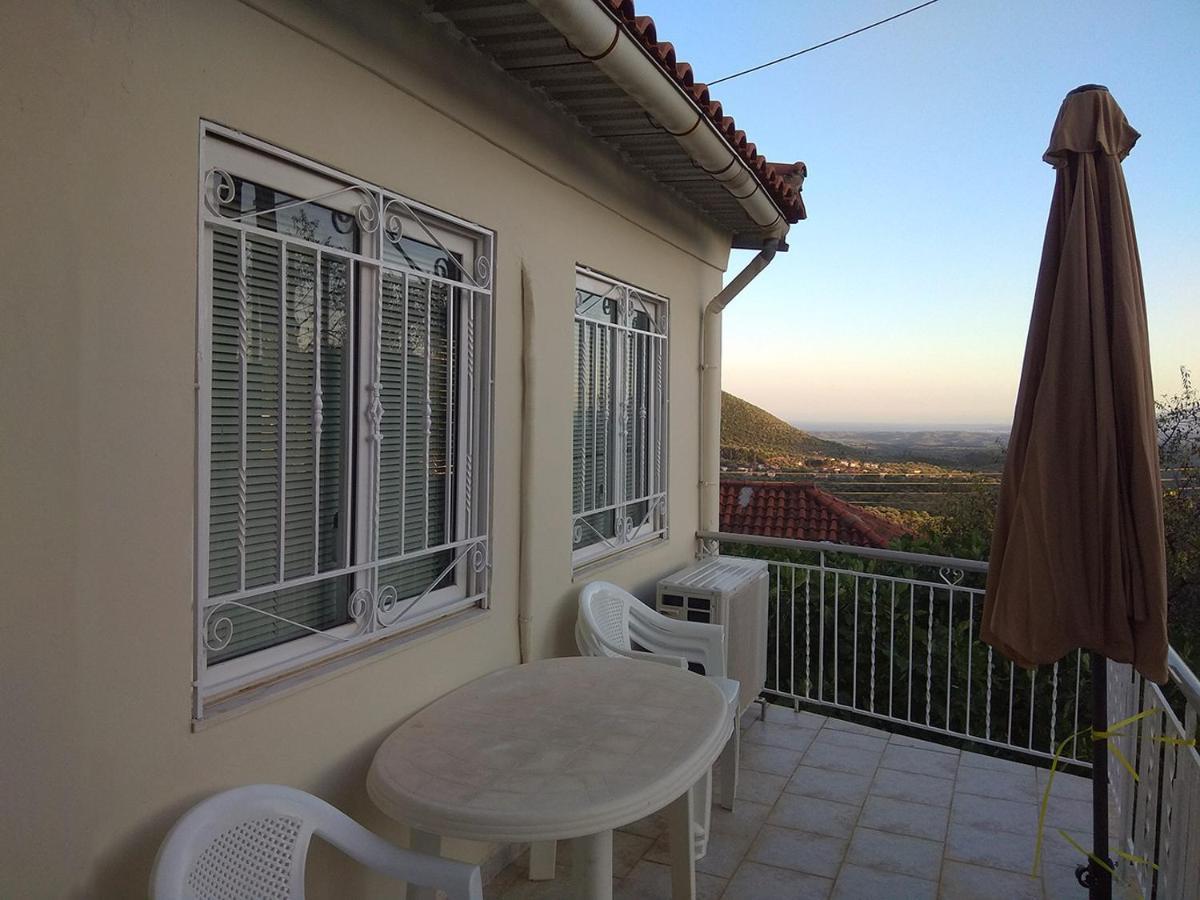 Vintage House With A Fantastic View Apartment Mavrommation Luaran gambar