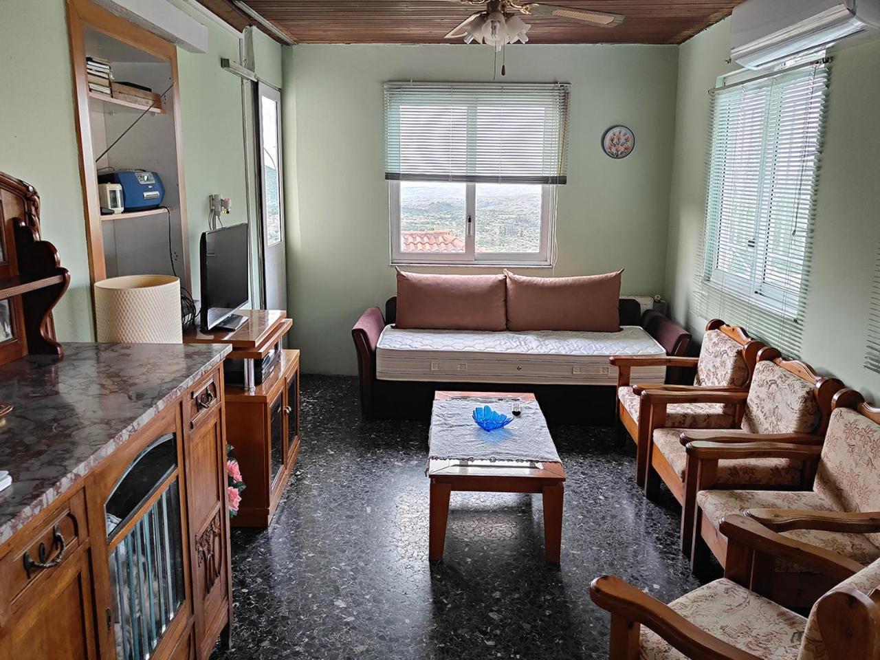 Vintage House With A Fantastic View Apartment Mavrommation Luaran gambar